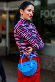 animal print, print, top, turtleneck, mini bag, small bag, handbag, pants, red, trousers, sunglasses, fashion week, frenchystyle, FW, jonathan paciullo, street style, SPRING SUMMER 2022, SS 22, LFW, LONDON, vertical, atmosphere details, detail