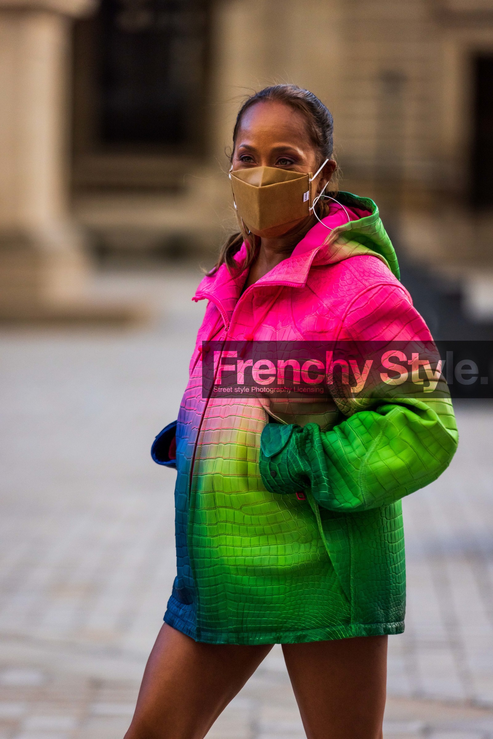 coat, color, croco, facial mask, green coat, leather coat, multicolor, pink coat, fashion week, frenchystyle, FW, jonathan paciullo, street style, PFW, PARIS, SPRING SUMMER 2022, SS 22, vertical, atmosphere details