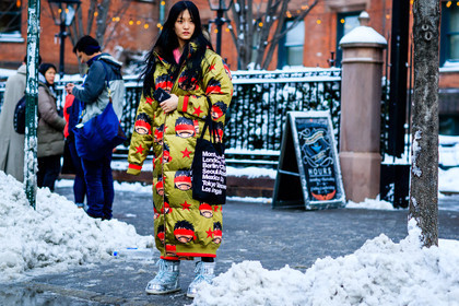 atmosphere details, AUTUMN WINTER 2017-2018, AW 17-18, black bag, cartoon, down jacket, FALL WINTER 2017-2018, fashion week, frenchystyle, full length, FW, FW 17-18, horizontal, jonathan paciullo, long coat, model, moonboots, NEW YORK, NYFW, printed coat, shiny boots, silver shoes, street style, tote bag, yellow coat