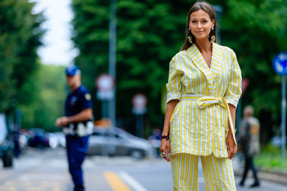 atmosphere details, blazer, detail, earrings, fashion week, frenchystyle, FW, horizontal, jonathan paciullo, MFW, MILAN, printed jacket, printed pants, printed suit, rings, SPRING SUMMER 2017, SS 17, street style, striped jacket, striped pants, striped suit, yellow jacket, yellow pants, yellow suit