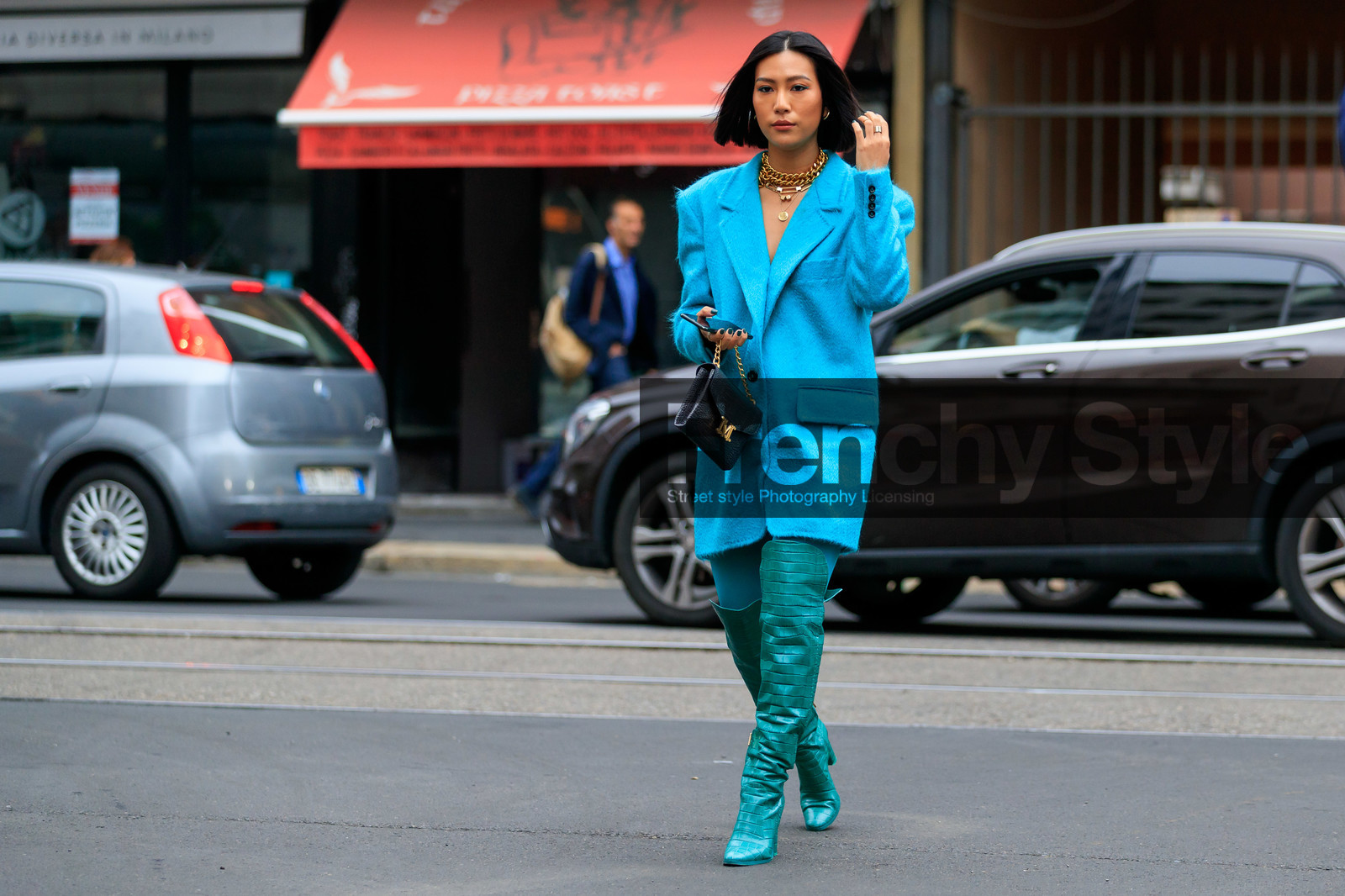 max mara jacket, max mara look, blue jacket, blue tights, high boots, blue leather boots, animal skin boots, blue total look, multi necklace, chain necklace, golden necklace, max mara boots, jacket dress, fashion week, frenchystyle, FW, jonathan paciullo, street style, MFW, MILAN, SPRING SUMMER 2020, SS 20