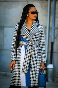 lady dior bag, blue lady dior, flared pants, black pants, plaid trenchcoat, multicolor trench, black sunglasses, tweed trench, stripes trench, street style, jonathan paciullo, FW, frenchystyle, fashion week, NYFW, NEW YORK, AUTUMN WINTER 2022-2023, FALL WINTER 2022_2023, FW 22-23, vertical, atmosphere details