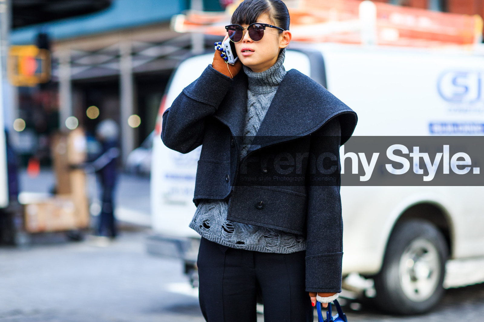 atmosphere details, AUTUMN WINTER 2016-2017, AW 16-17, black pants, detail, FALL WINTER 2016-2017, fashion week, frenchystyle, FW, FW 16-17, grey coat, grey jacket, grey sweater, grey turtleneck, horizontal, iphone, jonathan paciullo, leaf greener, NEW YORK, NYFW, stir pants, street style, sunglasses, turtleneck sweater, woman