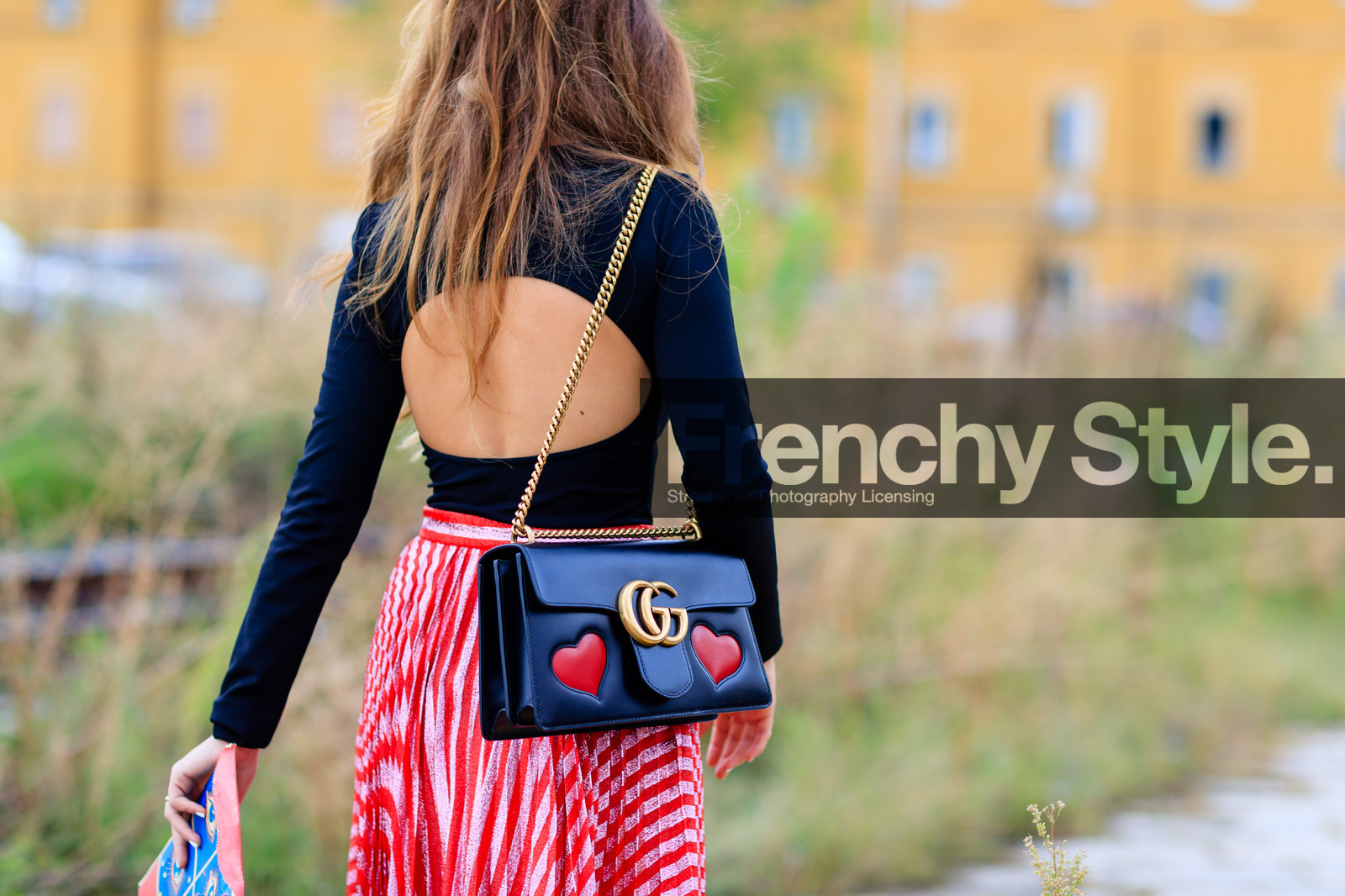 atmosphere details, black top, blue bag, detail, fashion week, frenchystyle, FW, geometric, graphic skirt, gucci, horizontal, jonathan paciullo, leather bag, MFW, MILAN, open back, open work, printed bag, printed skirt, red skirt, SPRING SUMMER 2017, SS 17, street style, striped skirt