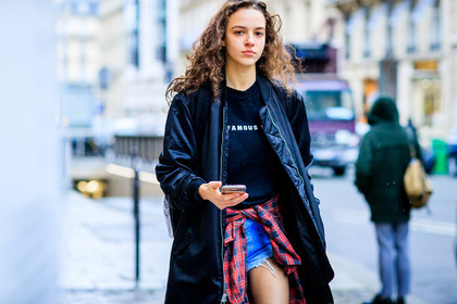 atmosphere details, AUTUMN WINTER 2017-2018, AW 17-18, black jacket, black t shirt, blue denim, checked shirt, denim shorts, detail, emm aruda, FALL WINTER 2017-2018, fashion week, frenchystyle, FW, FW 17-18, graphic shirt, horizontal, jonathan paciullo, model, PARIS, PFW, plaid, printed shirt, red shirt, street style