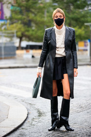 camille charriere, coperni skirt, coperni look, coperni boots, coperni bag, coperni coat, coperni jacket, black leather jacket, black leather boots, long jacket, high boots, black skirt, mini skirt, pleated skirt, light beige pullover, squared toe boots, round shape bag, covid face mask, fashion week, frenchystyle, FW, jonathan paciullo, street style, PFW, PARIS, SPRING SUMMER 2021, SS 21, vertical, full length