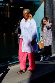 oversize shirt, white shirt, scarf, hoop earrings, golden earrings, black leather bag, animal skin bag, pink pants, black leather sandals, studs sandals, black frame glasses, square glasses, fashion week, frenchystyle, FW, jonathan paciullo, street style, vertical, full length