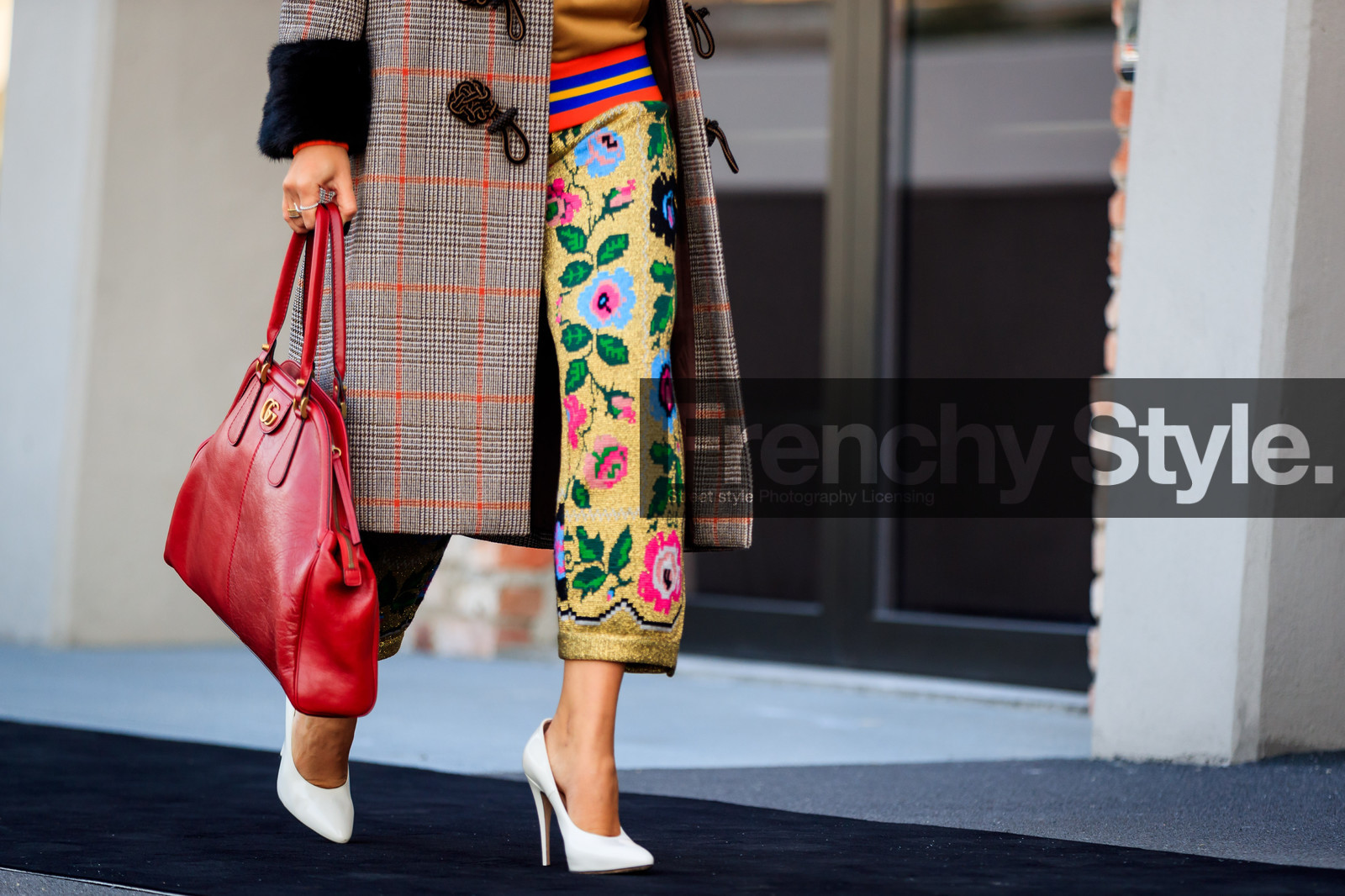 brown coat, checked, embroideries, floral, flowers, graphic jacket, graphic pants, gucci, high heels, leather bag, leather shoes, plaid, printed jacket, printed pants, red bag, trousers, white shoes, yellow jacket, yellow pants, fashion week, frenchystyle, FW, jonathan paciullo, street style, MFW, MILAN, AUTUMN WINTER 2018-2019, FALL WINTER 2018-2019, FW 18-19, horizontal, atmosphere details, thassia naves