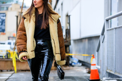 Alice & Js, atmosphere details, AUTUMN WINTER 2017-2018, AW 17-18, black pants, black sweater, brown jacket, detail, FALL WINTER 2017-2018, fashion week, frenchystyle, fur jacket, FW, FW 17-18, high heels, horizontal, jonathan paciullo, leather bag, leather pants, louis vuitton, NEW YORK, NYFW, shearling, street style, trousers, vinyl