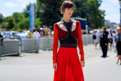 bordeaux, burgundy, harness, pleats, red dress, studs, fashion week, frenchystyle, FW, jonathan paciullo, street style, PFW, PARIS, horizontal, atmosphere details, detail, AUTUMN WINTER 2018-2019, FALL WINTER 2018-2019, FW 18-19, vika gazinskaya