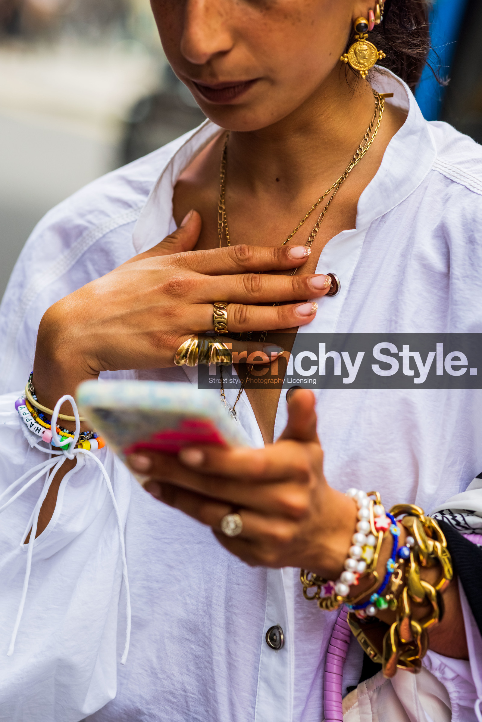 Selma Kaci, earrings, bracelet, ring, details, jewelry, fashion week, frenchystyle, FW, jonathan paciullo, street style, SS 22, SPRING SUMMER 2022, LFW, LONDON, vertical, atmosphere details, detail