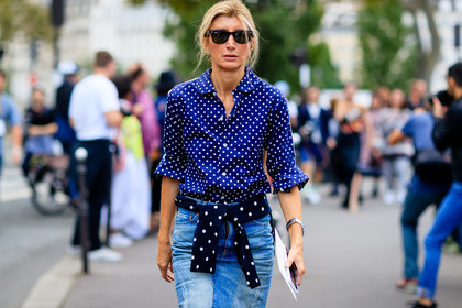 atmosphere details, blue denim, blue shirt, denim skirt, detail, fashion week, frenchystyle, FW, graphic skirt, horizontal, jonathan paciullo, PARIS, PFW, polka dot, printed shirt, printed sweater, sarah rutson, SPRING SUMMER 2017, SS 17, street style, sunglasses, tied up sweater