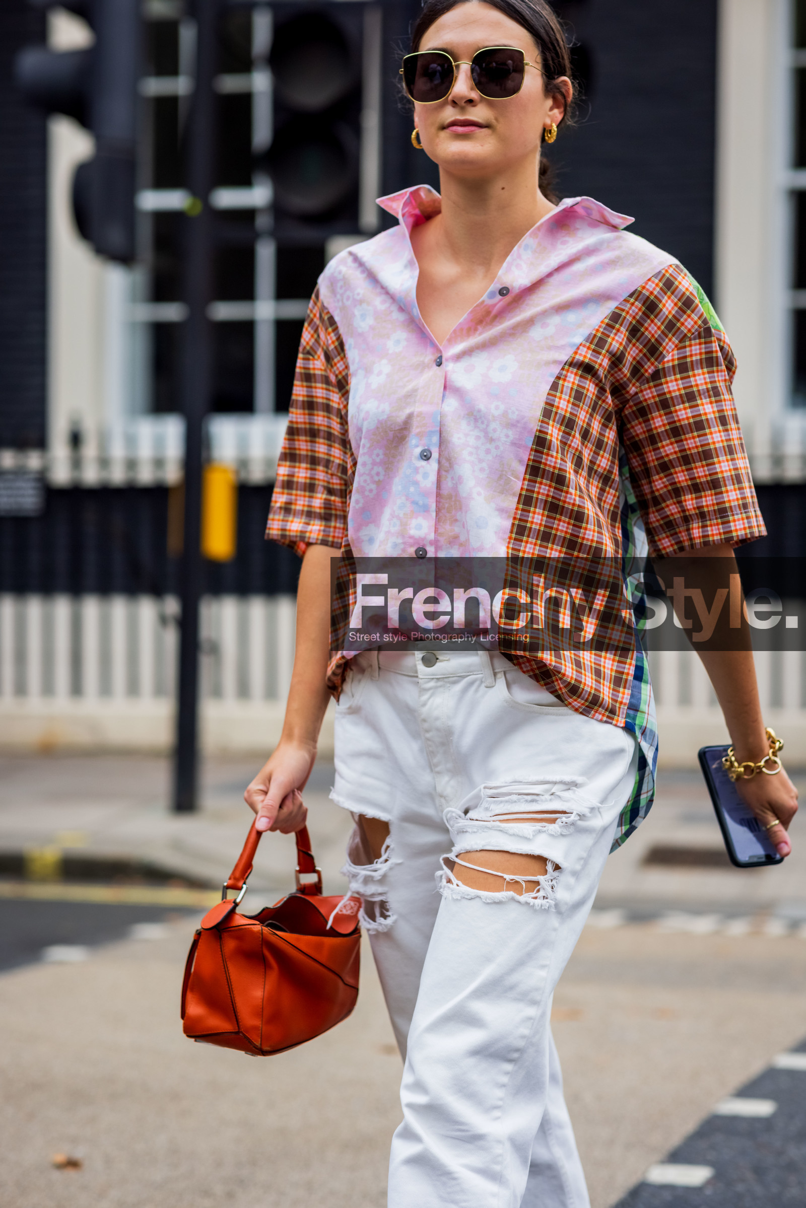 fashion week, frenchystyle, FW, jonathan paciullo, street style, SS 22, SPRING SUMMER 2022, LFW, LONDON, vertical, atmosphere details, detail