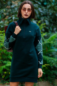 mary leest, green dress, jacquard dress, striped dress, high collar dress, zipped dress, long sleeves dress, sportswear, sportswear dress, small sunglasses, square shape glasses, red sunglasses, metalic frame sunglasses, lacoste dress, lacoste total look, PARIS, PFW, SPRING SUMMER 2020, SS 20, fashion week, frenchystyle, FW, jonathan paciullo, street style, vertical, atmosphere details, detail