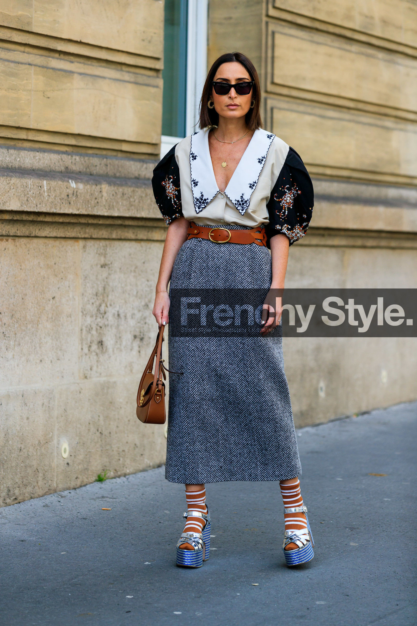geraldine boublil, grey skirt, black skirt, white skirt, herringbone printed skirt, long skirt, camel leather bag, camel socks, white socks, striped socks, striped shoes, silvered sandals, silvered shoes, blue sandals, blue shoes, platform sandals, platform shoes, high heels sandals, high heels shoes, miu miu bag, miu miu skirt, miu miu shoes, miu miu socks, miu miu shirt, camel leather belt, belted skirt, short sleeves shirt, black shirt, white shirt, low necked shirt, strassed shirt, floral embroidered collar, lace collar, golden earrings, golden necklace, diamond earrings, hoop earrings, long necklace, floral embroidered shirt, fashion week, frenchystyle, FW, jonathan paciullo, street style, PFW, PARIS, vertical, full length