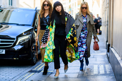 black and white shoes, black pants, black shirt, black shoes, blue boots, blue dress, floral, flowers, graphic jacket, grey coat, leather shoes, multicolor jacket, pink bag, polka dot, printed jacket, sunglasses, susie lau, tina leung, trousers, fashion week, frenchystyle, FW, jonathan paciullo, street style, LFW, LONDON, SPRING SUMMER 2019, SS 19, atmosphere details, horizontal, detail