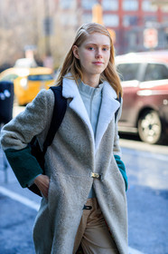 beige pants, black bag, Fur coat, leather bag, shearling, trousers, white coat, white fur, street style, jonathan paciullo, FW, frenchystyle, fashion week, NYFW, NEW YORK, AUTUMN WINTER 2018-2019, AW 18-19, FALL WINTER 2018-2019, FW 18-19, vertical, atmosphere details, detail, model
