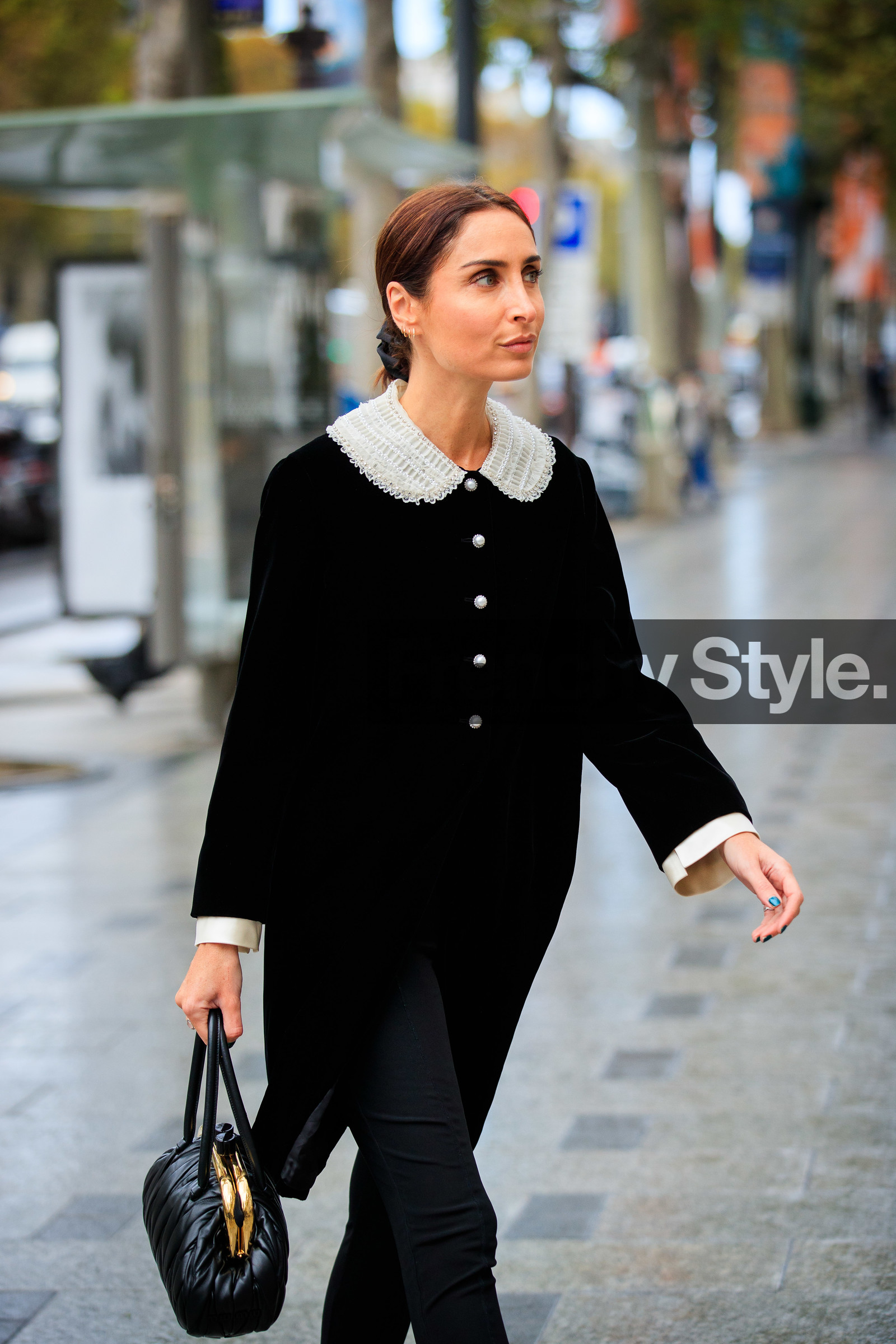 geraldine boublil, black dress, black jacket, black legging, black leather bag, velvet dress, velvet jacket, collar details, button dress, button jacket, jacket dress, hand bag, miu miu bag, miu miu dress, miu miu jacket, miu miu look, PARIS, PFW, fashion week, frenchystyle, FW, jonathan paciullo, street style, SPRING SUMMER 2021, SS 21, vertical, atmosphere details, detail