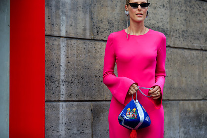denim bag, earrings, graphic bag, leather bag, multicolor bag, pink dress, printed bag, silver bag, sunglasses, PFW, fashion week, frenchystyle, FW, jonathan paciullo, street style, PARIS, horizontal, atmosphere details, detail, AUTUMN WINTER 2018-2019, FALL WINTER 2018-2019, FW 18-19, sofie valkiers