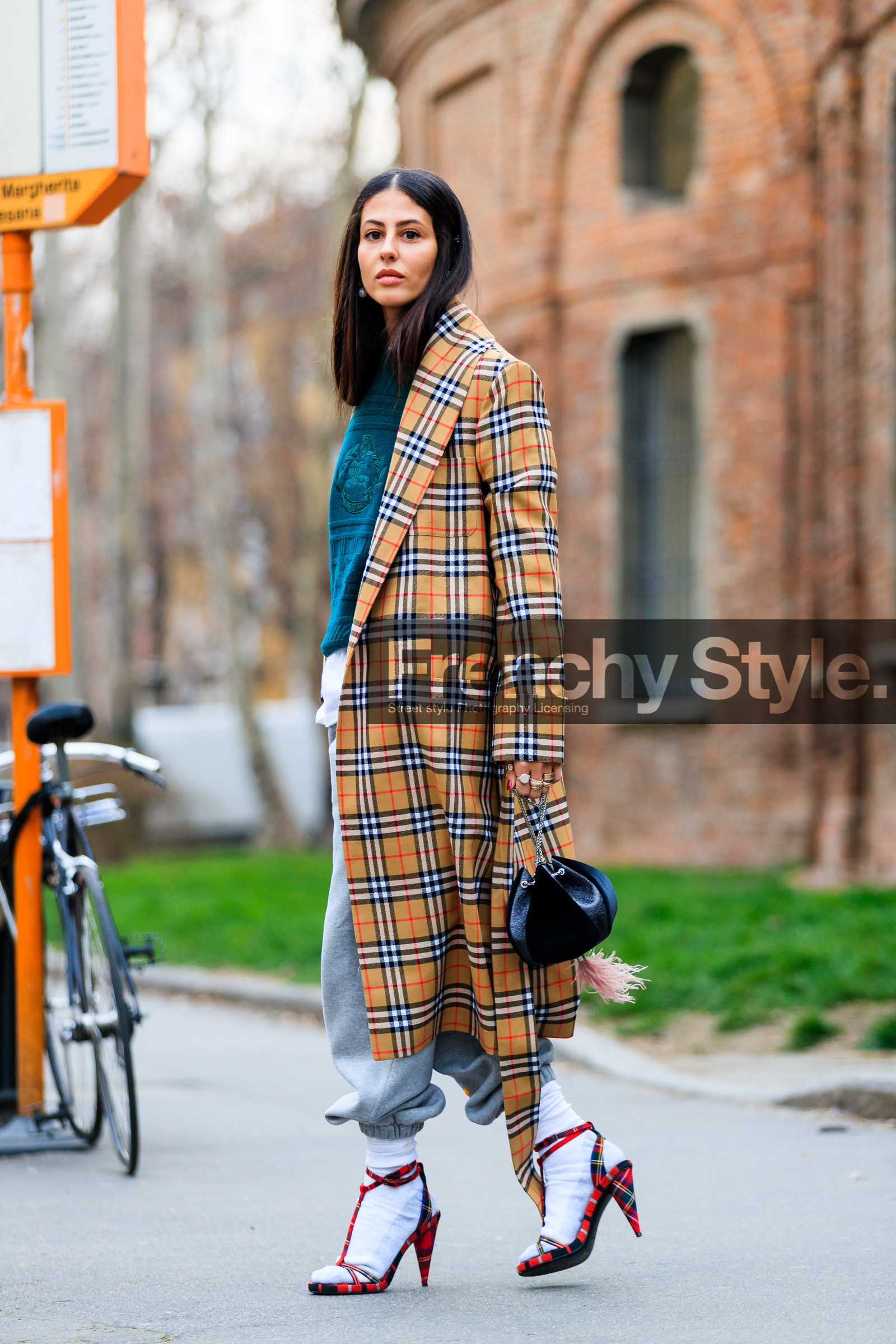 beige coat, black bag, burberry, checked, emerald, graphic jacket, green sweater, grey pants, high heels, leather bag, leather shoes, plaid, printed jacket, red shoes, sweatpants, tartan, trousers, white socks, fashion week, frenchystyle, FW, jonathan paciullo, street style, MFW, MILAN, AUTUMN WINTER 2018-2019, FALL WINTER 2018-2019, FW 18-19, vertical, full length, gilda ambrosio