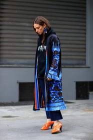 AUTUMN WINTER 2017-2018, AW 17-18, black coat, black sweater, blue coat, blue denim, denim pants, earrings, embroidered coat, embroideries, erika boldrin, FALL WINTER 2017-2018, fashion week, frenchystyle, full length, FW, FW 17-18, graphic coat, high heels, hoodie, jeans, jonathan paciullo, leather shoes, MFW, MILAN, orange shoes, printed coat, street style, trousers, vertical, vêtements