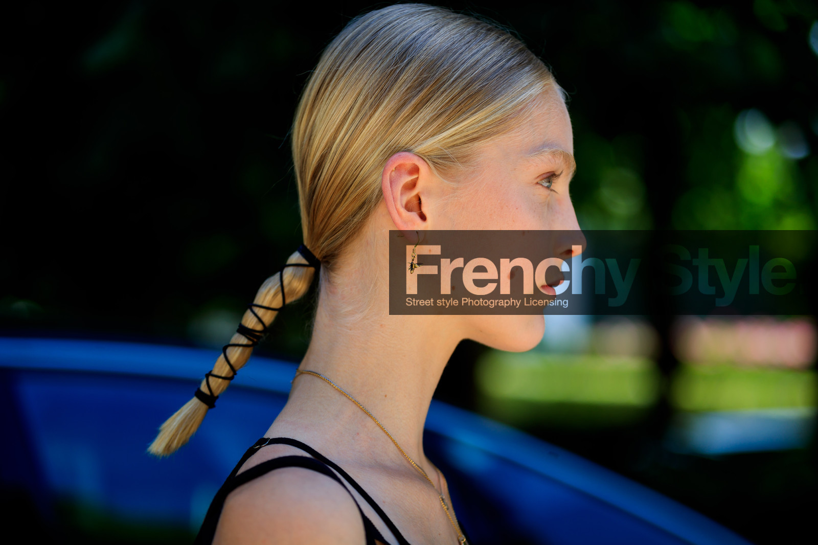 earrings, hairstyle, blond hair, fashion week, frenchystyle, FW, jonathan paciullo, street style, PFW, PARIS, horizontal, atmosphere details, detail, model, AUTUMN WINTER 2018-2019, FALL WINTER 2018-2019, FW 18-19