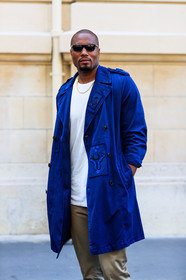 beige pants, blue jacket, fashion week, frenchystyle, full length, FW, jonathan paciullo, MENSWEAR, PARIS, PFW, SPRING SUMMER 2018, SS 18, street style, sunglasses, vertical, white t shirt