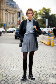barbora podzimkova, light grey pullover, grey skirt, checked skirt, pleated skirt, mini skirt, school girl look, black leather jacket, black tights, black leather boots, flat boots, polish boots, doc marteens shoes, laced boots, make up, make up details, black eyeliner, black eyeshadows, PARIS, PFW, fashion week, frenchystyle, FW, jonathan paciullo, street style, SPRING SUMMER 2021, SS 21, vertical, full length, model