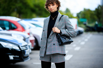 checked jacket, checked shorts, checked suits, black pullover, black tights, doc turtleneck pullover, street style, jonathan paciullo, FW, frenchystyle, fashion week, PFW, PARIS, SPRING SUMMER 2021, SS 21, horizontal, atmosphere details, detail, model