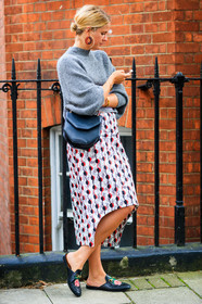 black bag, black shoes, black slippers, fashion week, frenchystyle, full length, FW, graphic bag, grey sweater, gucci, jonathan paciullo, leather bag, leather shoes, LFW, LONDON, m2malletier, printed shoes, printed skirt, SPRING SUMMER 2018, SS 18, street style, vertical, white skirt