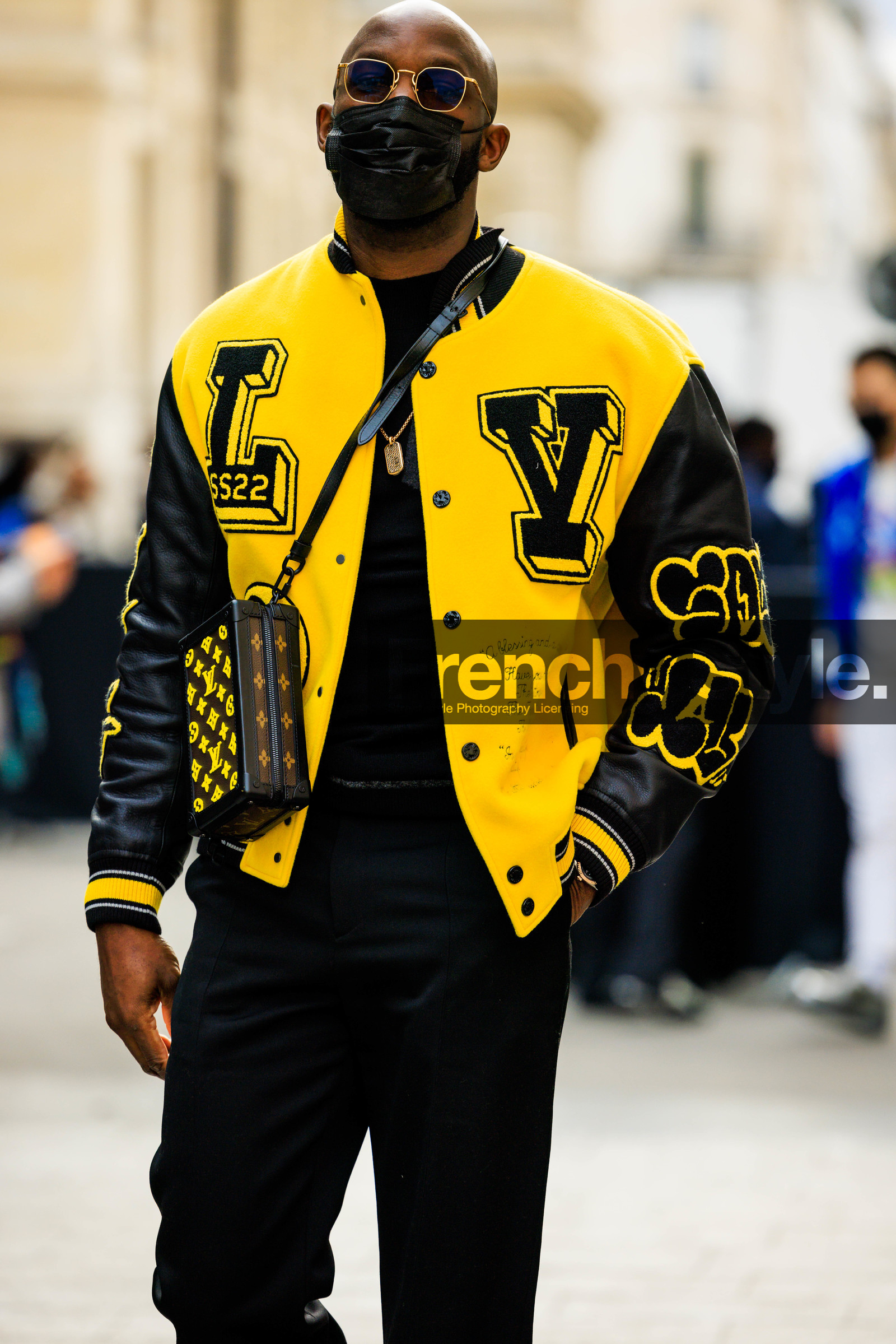 menswear, fashion week, frenchystyle, FW, jonathan paciullo, street style, PFW, PARIS, FALL WINTER 2022-2023, AUTUMN WINTER 2022-2023, FW 22-23, atmosphere details, detail, vertical
