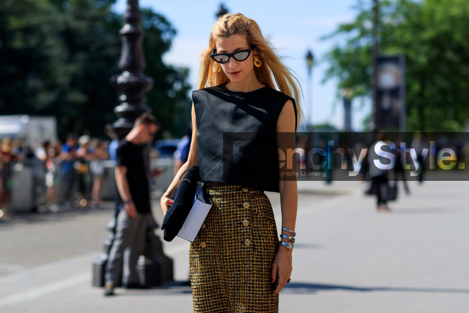 black bag, black top, bronze, brown skirt, graphic skirt, leather bag, printed skirt, sunglasses, tweed skirt, fashion week, frenchystyle, FW, jonathan paciullo, street style, PFW, PARIS, horizontal, atmosphere details, detail, AUTUMN WINTER 2018-2019, FALL WINTER 2018-2019, FW 18-19, ada kokosar