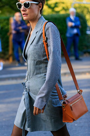 balenciaga sunglasses, white sunglasses, camel leather bag, checked dress, black and white dress, wrap dress, mini dress, button dress, tailor collar dress, long sleeves dress, fashion week, frenchystyle, FW, jonathan paciullo, street style, vertical, detail, atmosphere details