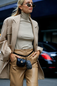 leonie hanne, beige total look, beige top, beige pants, beige jacket, max mara jacket, turtleneck top, beige leather pants, leather pants, cropped pants, flare pants, max mara top, metalic frame sunglasses, chanel bag, chanel belt, belt bag, quilted bag, quilted belt, mini bag, fashion week, frenchystyle, FW, jonathan paciullo, street style, MFW, MILAN, SPRING SUMMER 2020, SS 20