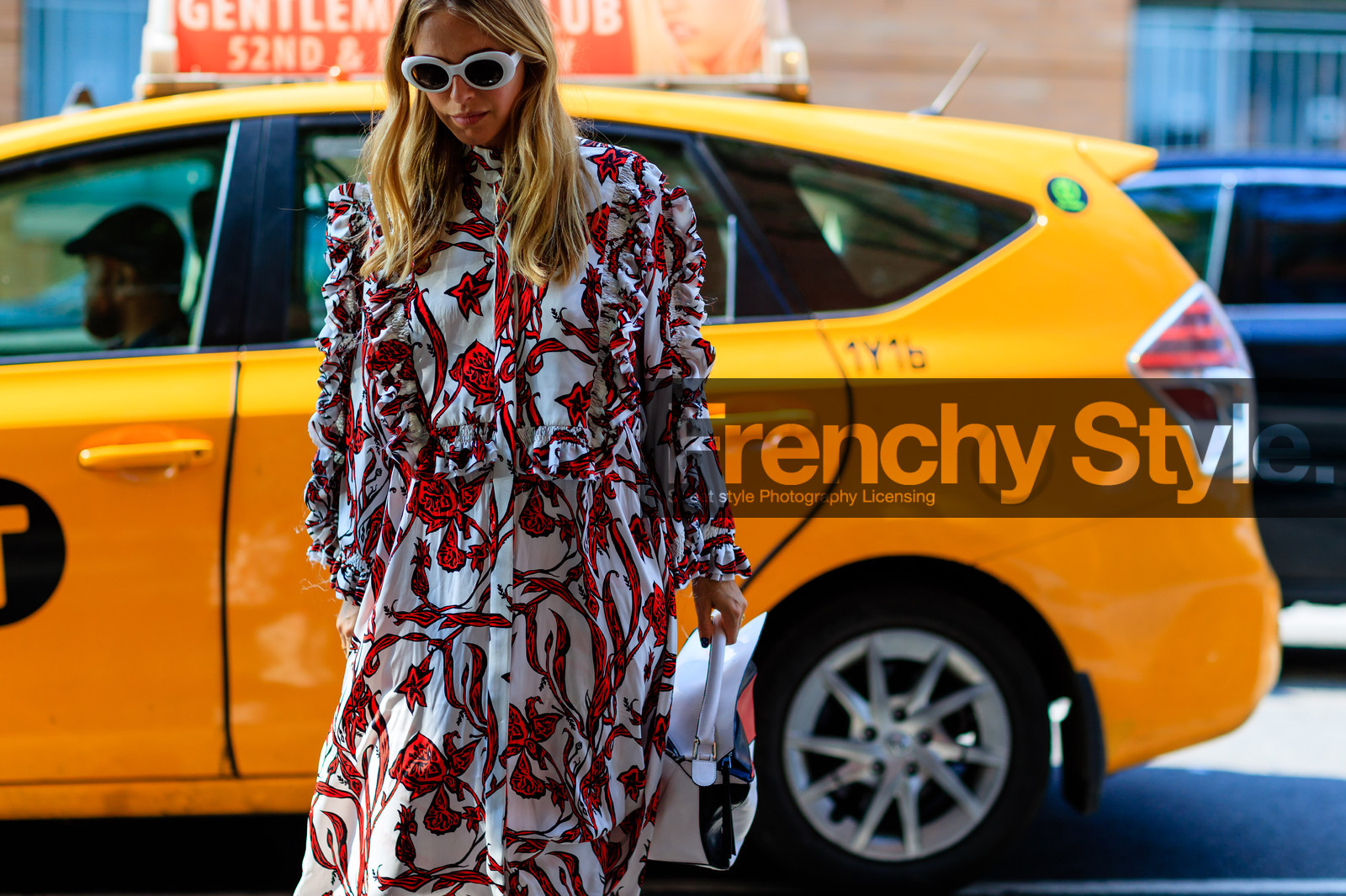 atmosphere details, detail, fashion week, frenchystyle, FW, horizontal, jonathan paciullo, NEW YORK, NYFW, pernille teisbaek, printed dress, red, SPRING SUMMER 2017, SS 17, street style, sunglasses, white, white dress, woman