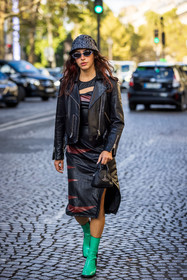 animal print, bag, Barbara Malewicz, black and white sunglasses, black bag, black bob, black dress, black perfecto, bob, dress, leather bag, leather dress, leather perfecto, maison michel hat, perfecto, print, printed bob, printed dress, sunglasses, street style, jonathan paciullo, FW, frenchystyle, fashion week, PFW, PARIS, SPRING SUMMER 2022, SS 22, vertical, full length