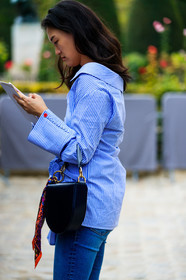 atmosphere details, black bag, blue denim, blue shirt, denim pants, detail, fashion week, frenchystyle, FW, graphic shirt, jeans, jonathan paciullo, leather bag, PARIS, PFW, printed shirt, SPRING SUMMER 2018, SS 18, street style, striped shirt, trousers, vertical