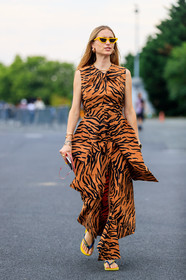 animal print, earrings, flip flops, graphic dress, graphic pants, leather shoes, orange dress, printed dress, printed pants, sunglasses, trousers, vêtements, zebra, fashion week, frenchystyle, FW, jonathan paciullo, street style, PFW, PARIS, vertical, full length, AUTUMN WINTER 2018-2019, FALL WINTER 2018-2019, FW 18-19, pernille teisbaek