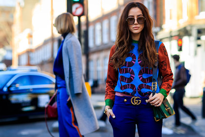 animal print, blue pants, blue sweater, green bag, gucci, leather bag, multicolor sweater, prada, printed sweater, snake print, sunglasses, trousers, fashion week, frenchystyle, FW, jonathan paciullo, street style, LFW, LONDON, AUTUMN WINTER 2018-2019, AW 18-19, FALL WINTER 2018-2019, FW 18-19, horizontal, atmosphere details, detail, tamara kalinic