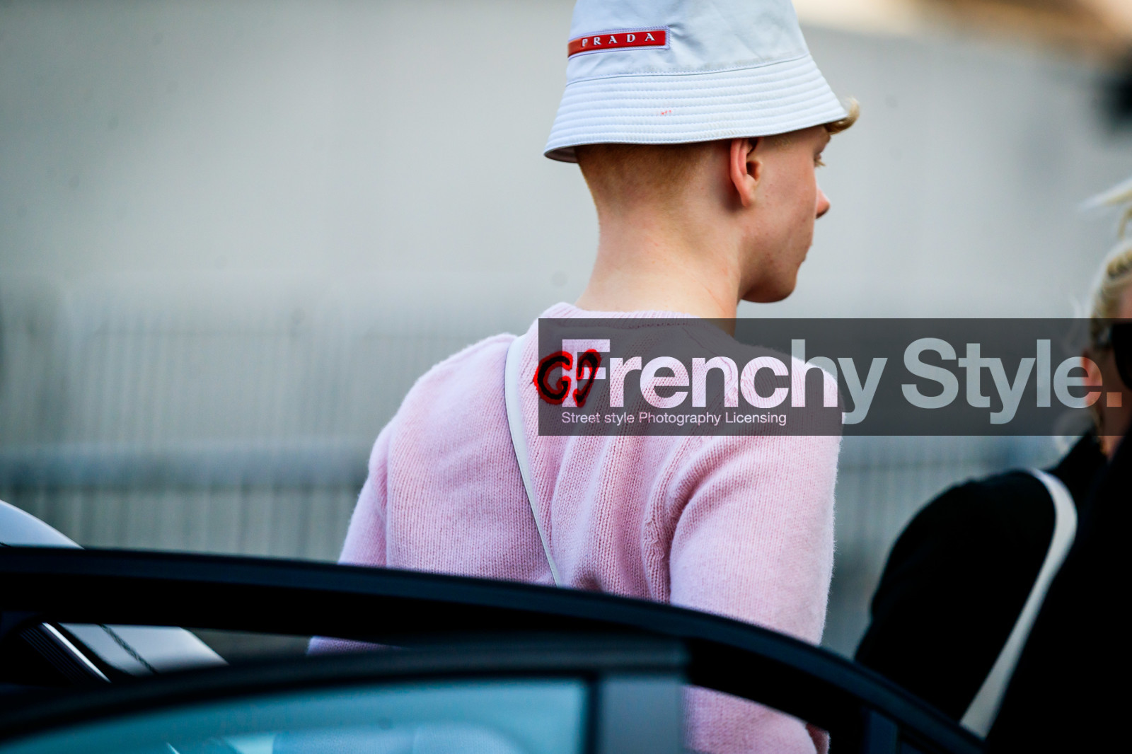 pink, gucci, fashion week, frenchystyle, FW, jonathan paciullo, street style, MFW, MILAN, AUTUMN WINTER 2019-2020, AW 19-20, FALL WINTER 2019-2020, FW 19-20, atmosphere details, detail, horizontal