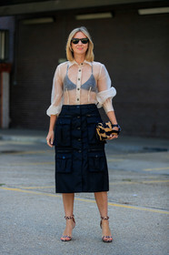 lisa aiken, rayban sunglasses, brown scale sunglasses, sheer shirt, nude shirt, black bra, black skirt, multi pocket skirt, button skirt, balloon sleeves, animal printed bag, fur bag, hand bag, mid long skirt, animal print sandals, fur sandals, hermes watch, fashion week, frenchystyle, FW, jonathan paciullo, street style, vertical, full length