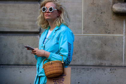 basket, blue jacket, fun sunglasses, leather bag, printed jacket, sunglasses, turquoise, fashion week, frenchystyle, FW, jonathan paciullo, street style, PFW, PARIS, horizontal, atmosphere details, detail, AUTUMN WINTER 2018-2019, FALL WINTER 2018-2019, FW 18-19