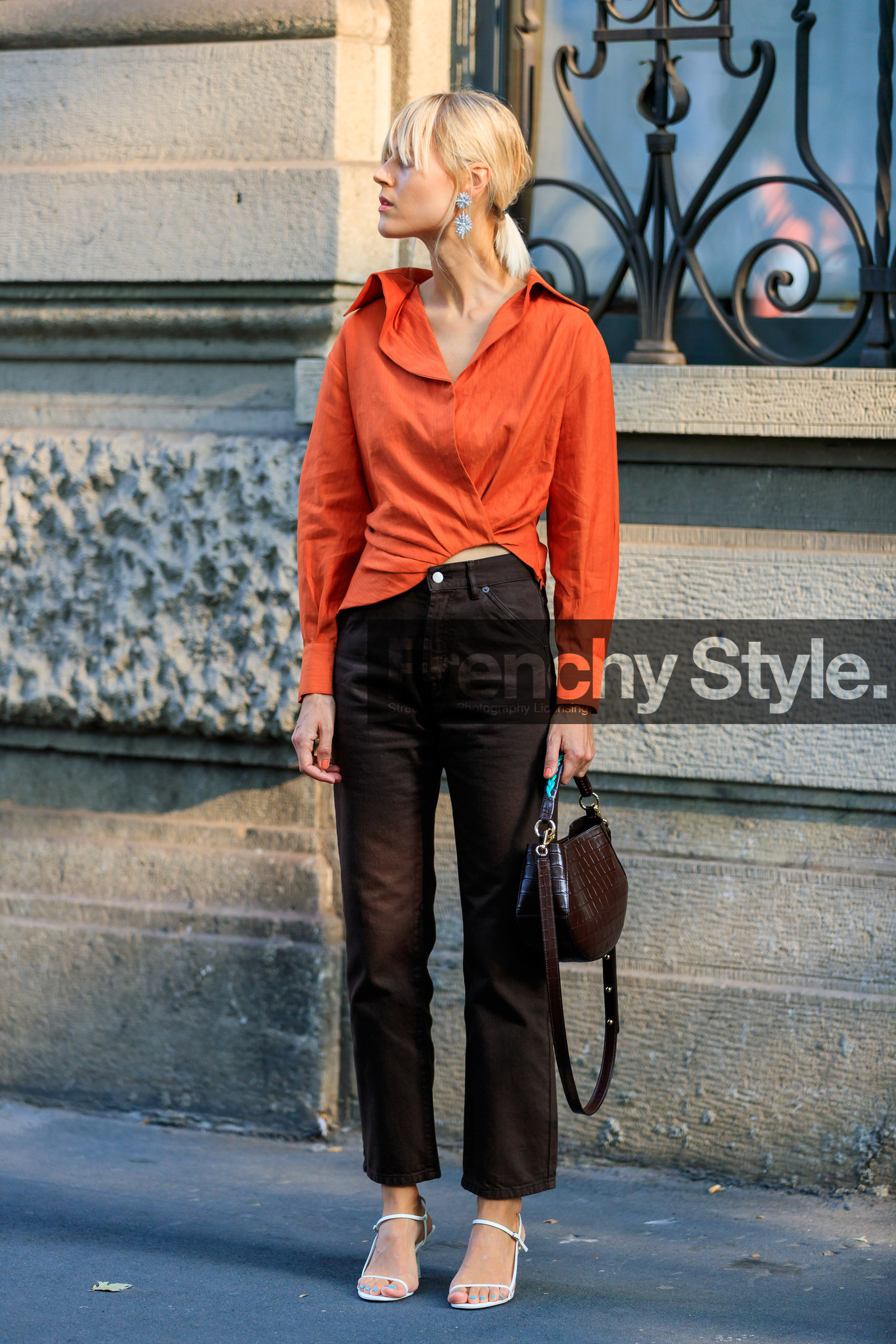 brown bag, brown denim, denim pants, earrings, high heels, jeans, leather bag, leather shoes, linda tol, orange shirt, the row, trousers, white shoes, fashion week, frenchystyle, FW, jonathan paciullo, street style, MFW, MILAN, SPRING SUMMER 2019, SS 19, vertical, full length