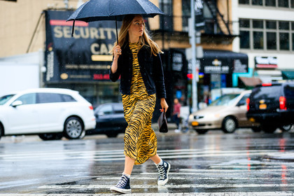 animal print, black denim, black shoes, black sneakers, converse, denim jacket, graphic dress, jacquemus, leather bag, leather shoes, printed dress, sunglasses, umbrella, yellow dress, zebra, street style, jonathan paciullo, FW, frenchystyle, fashion week, NYFW, NEW YORK, SPRING SUMMER 2019, SS 19, atmosphere details, horizontal, full length