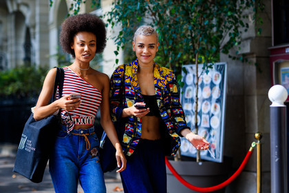 asymetric, atmosphere details, black bag, black bra, blazer, blue denim, brown belt, cropped top, denim pants, detail, dyed hair, embroidered jeans, fashion week, floral, flowers, frenchystyle, FW, graphic jacket, graphic top, horizontal, jeans, jonathan paciullo, leather bag, multicolor jacket, one shoulder, PARIS, PFW, printed jacket, printed top, SPRING SUMMER 2018, SS 18, street style, striped top, tote bag, trousers, model