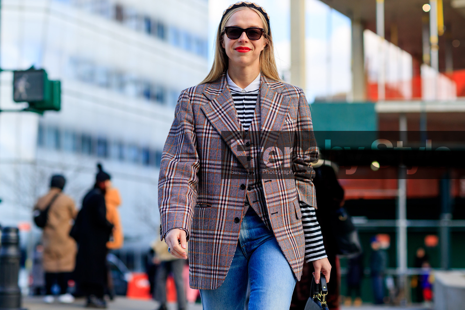 sunglasses, blue denim, checked, checked jacket, denim pants, graphic jacket, jeans, pink jacket, plaid, printed jacket, red lips, striped top, tartan, trousers, vest, street style, jonathan paciullo, FW, frenchystyle, fashion week, NYFW, NEW YORK, AUTUMN WINTER 2018-2019, AW 18-19, FALL WINTER 2018-2019, FW 18-19, atmosphere details, horizontal, detail, chloe king