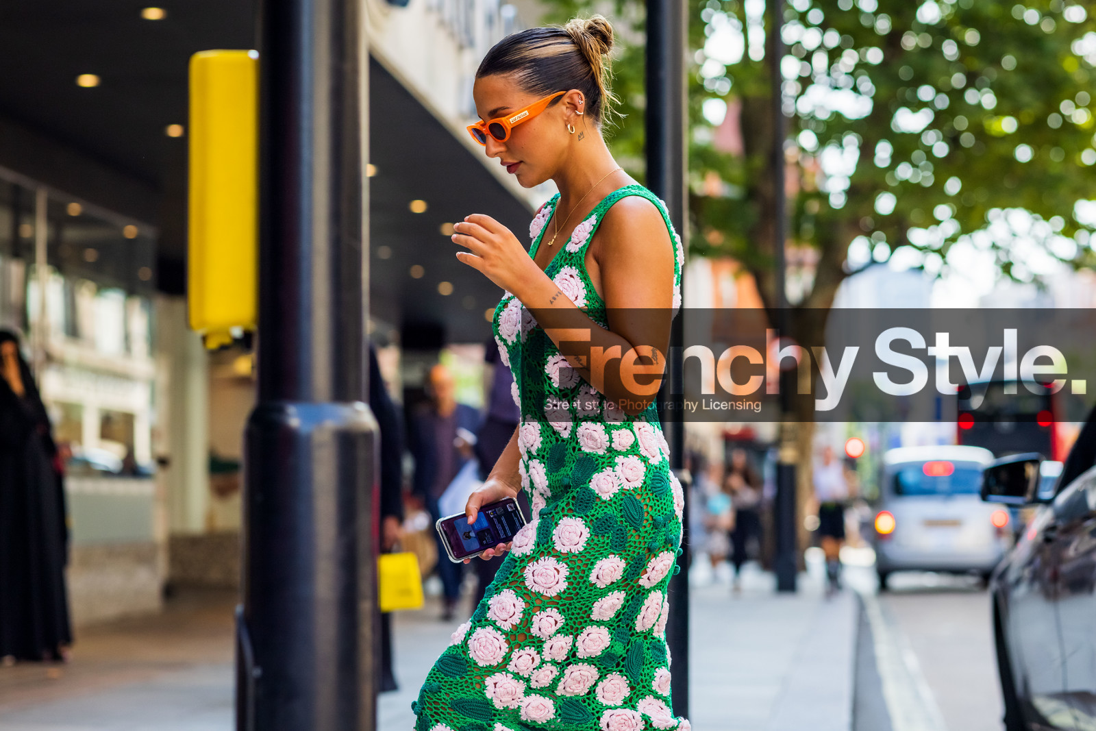 sunglasses, flower dress, flowered dress, green, orange, print, fashion week, frenchystyle, FW, jonathan paciullo, street style, SPRING SUMMER 2022, SS 22, LFW, LONDON, horizontal, atmosphere details, detail