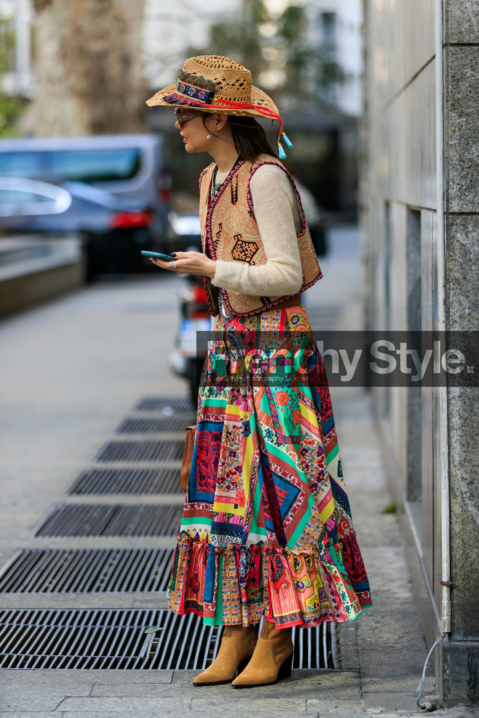 straw hat, embroidered jacket, embroidered hat, beige jacket, cropped jacket, sleeveless jacket, cowboy hat, ethnic printed jacket, etro jacket, etro look, etro skirt, patchwork skirt, ruffle skirt, long skirt, silk skirt, multicolor skirt, red skirt, green skirt, floral printed skirt, camel suede boots, cowboy boots, fashion week, frenchystyle, FW, jonathan paciullo, street style, MFW, MILAN, AUTUMN WINTER 2020-2021, FALL WINTER 2020-2021, FW 20-21, vertical, full length