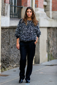 jen wonders, black pants, black pullover, silvered pullover, fringe pullover, fashion week, frenchystyle, FW, jonathan paciullo, street style, PFW, PARIS, vertical, full length