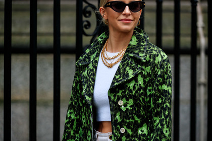 caro daur, black sunglasses, butterfly sunglasses, multi necklace, golden necklace, golden earrings, hoop earrings, big chain necklace, chain necklace, white pullover, cropped pullover, green coat, brocart coat, floral embroidered coat, floral printed coat, close up detail, fashion week, frenchystyle, FW, jonathan paciullo, street style, LFW, LONDON, AUTUMN WINTER 2020-2021, FALL WINTER 2020-2021, FW 20-21, horizontal, atmosphere details, detail